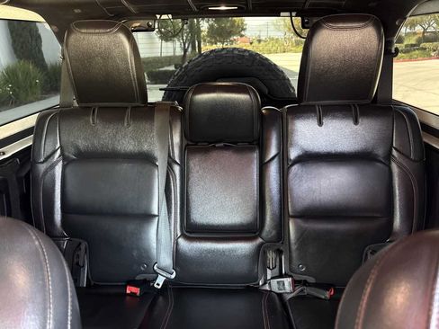Used 2018 Jeep Wrangler Unlimited Rubicon AWD/4WD image 27