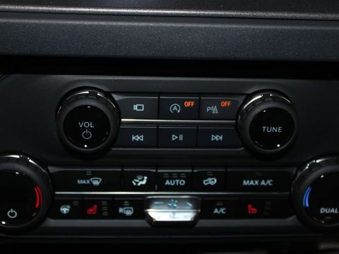 New 2026 Ford Bronco Badlands AWD/4WD image 43