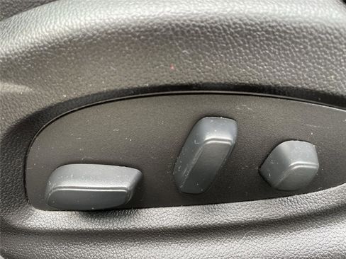 Used 2019 Chevrolet Impala LT w/ LT Convenience Package FWD image 13