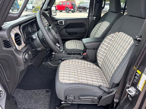 New 2026 Jeep Gladiator Sport AWD/4WD image 6