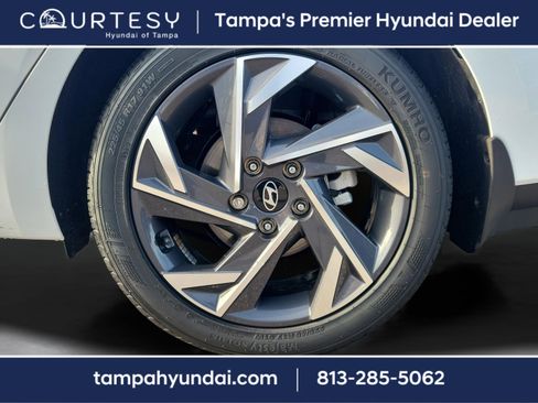Certified 2025 Hyundai Elantra Sport image 5