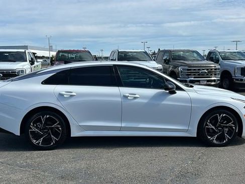 Used 2025 Kia K5 GT-Line w/ GT-Line Premium Package image 2