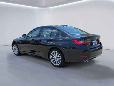 Used 2023 BMW 330i xDrive Sedan w/ Premium Package AWD/4WD image 5