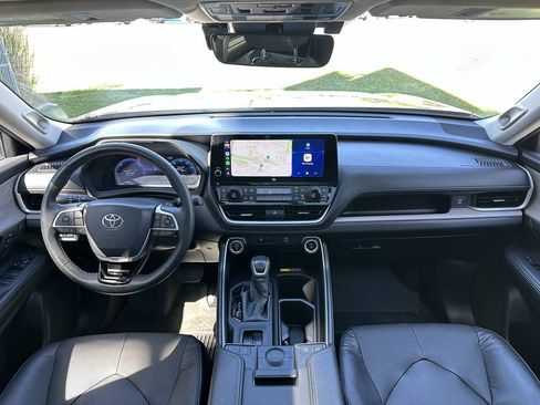 Used 2025 Toyota Grand Highlander AWD Hybrid image 35