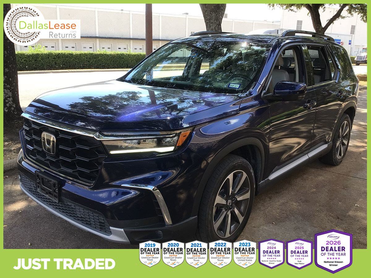 Used 2023 Honda Pilot Touring image 1