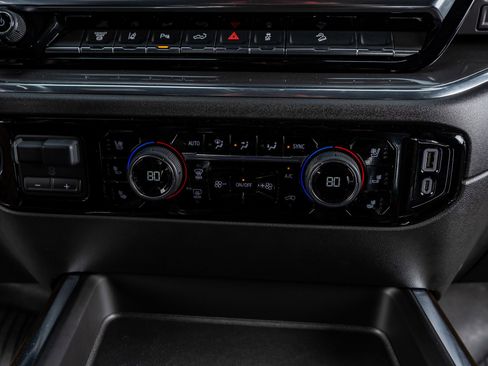 Used 2025 Chevrolet Silverado 2500 High Country w/ High Country Premium Package image 27