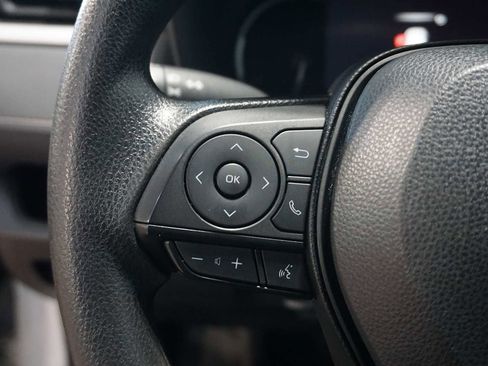 Used 2024 Toyota RAV4 XLE image 23