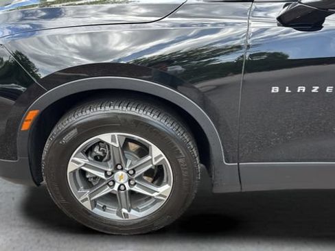 Used 2024 Chevrolet Blazer LT FWD image 37