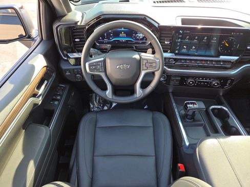 Used 2023 Chevrolet Silverado 1500 LT Trail Boss w/ LT Trail Boss Premium Package image 26