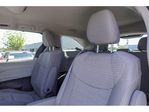 Certified 2021 Toyota Sienna LE FWD image 24