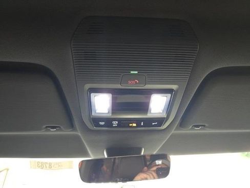 New 2025 Volkswagen ID. Buzz Pro S image 20