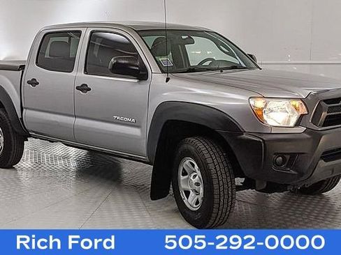 Used 2014 Toyota Tacoma PreRunner image 1