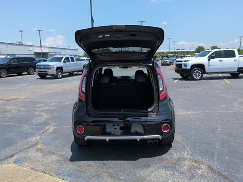 Used 2018 Kia Soul ! FWD image 7