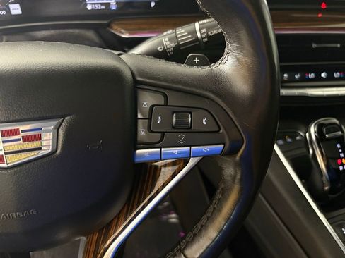 Used 2022 Cadillac Escalade Premium Luxury image 22