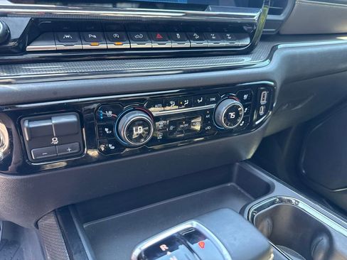 Used 2023 Chevrolet Silverado 1500 ZR2 w/ Technology Package AWD/4WD image 28