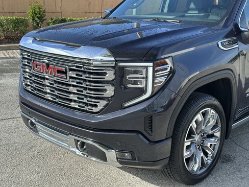 Used 2025 GMC Sierra 1500 Denali w/ Denali Reserve Package AWD/4WD image 9