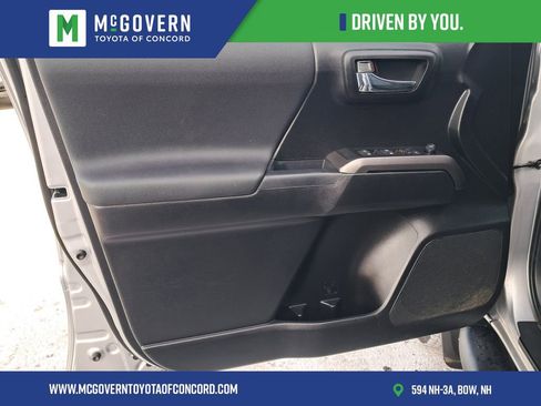 Used 2021 Toyota Tacoma TRD Off-Road w/ Technology Package image 11