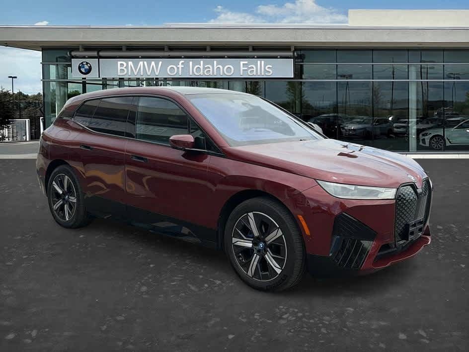 Used 2024 BMW iX xDrive50 w/ Sport Package AWD/4WD image 1