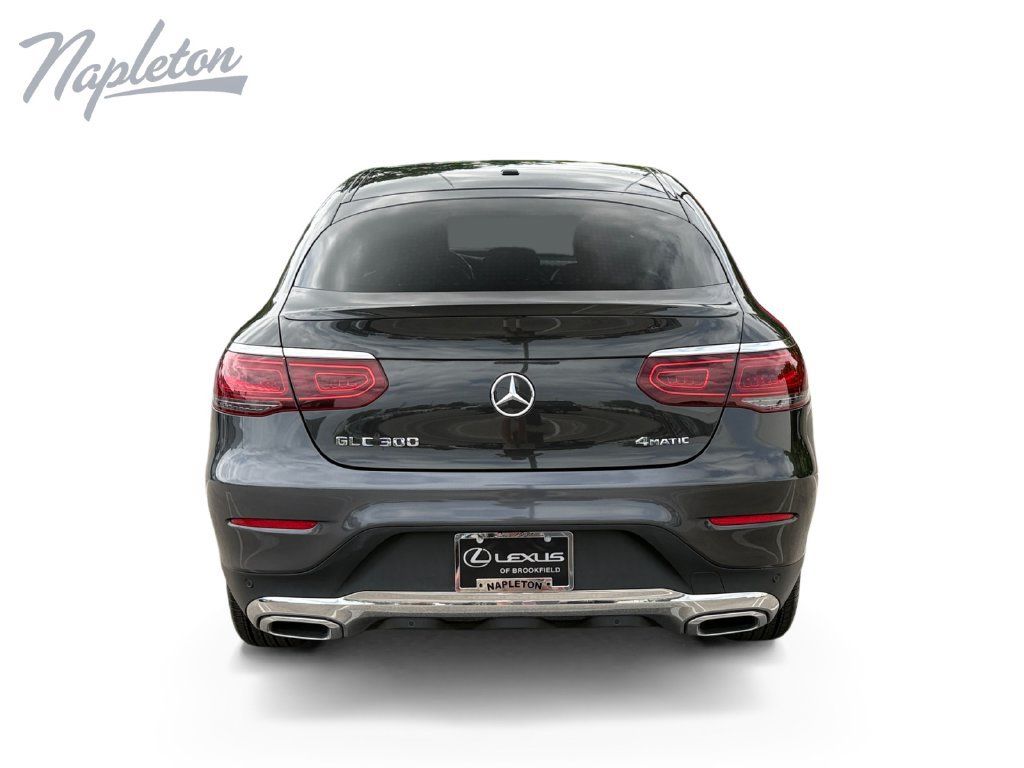 Used 2023 Mercedes-Benz GLC 300 4MATIC Coupe image 4
