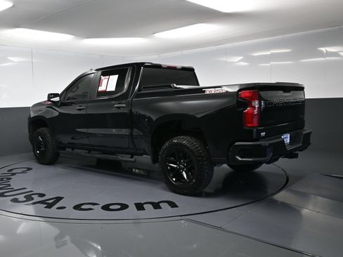Used 2021 Chevrolet Silverado 1500 Custom Trail Boss w/ Midnight Edition AWD/4WD image 7