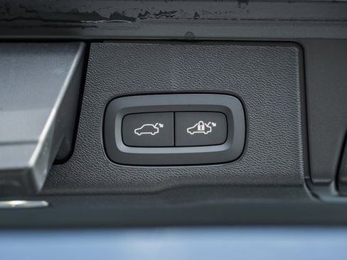 New 2026 Volvo XC60 B5 Ultra w/ Protection Package Premier image 10