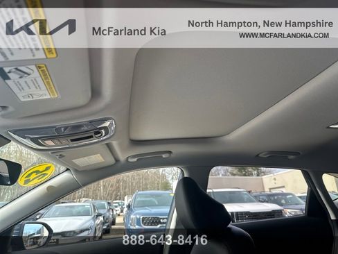 Used 2025 Hyundai Kona Limited image 28
