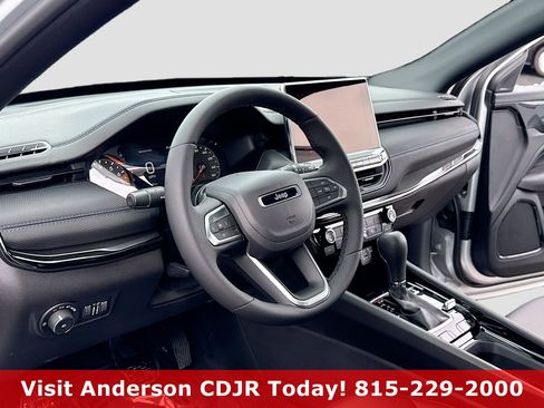 New 2026 Jeep Compass Latitude image 4