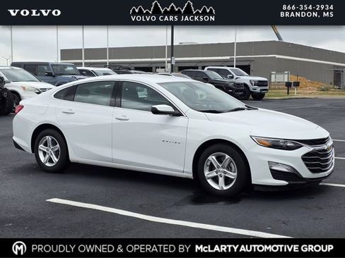 Used 2022 Chevrolet Malibu LS w/ Driver Confidence Package II FWD image 1