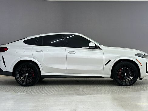 Certified 2024 BMW X6 xDrive40i w/ Premium Package AWD/4WD image 7