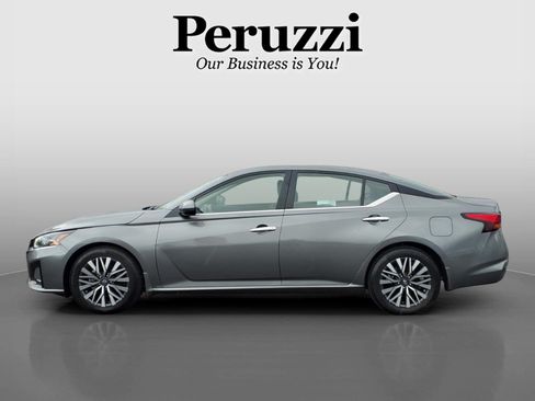 Certified 2023 Nissan Altima 2.5 SV FWD image 7