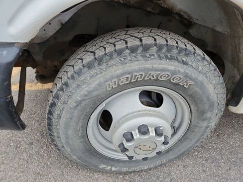 Used 2011 Chevrolet Express 3500 Extended image 26