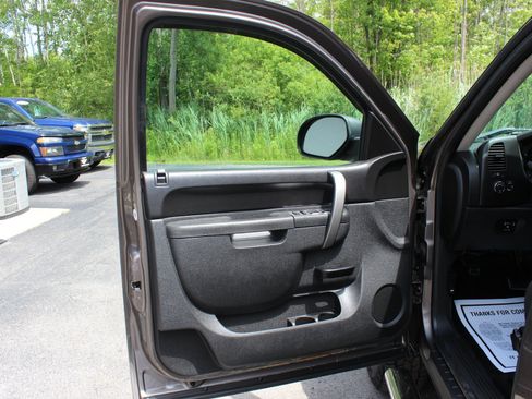 Used 2012 GMC Sierra 2500 SLE w/ Snow Plow Prep Package AWD/4WD image 11