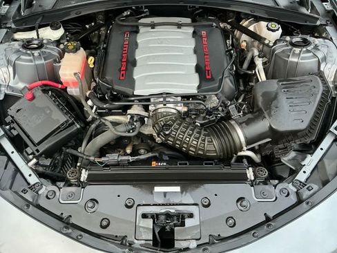 Used 2021 Chevrolet Camaro LT w/ Technology Package image 17