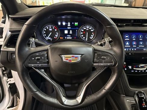 Used 2024 Cadillac XT6 Sport w/ LPO, Onyx Lite Package AWD/4WD image 13