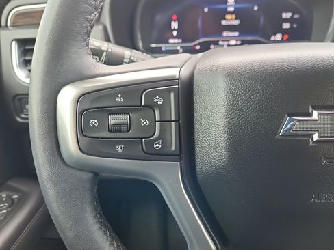 Used 2022 Chevrolet Tahoe Z71 w/ Luxury Package image 19