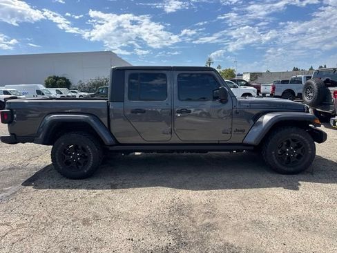Used 2022 Jeep Gladiator Sport AWD/4WD image 4