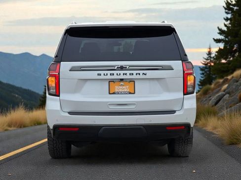 Used 2022 Chevrolet Suburban Z71 w/ Luxury Package image 6