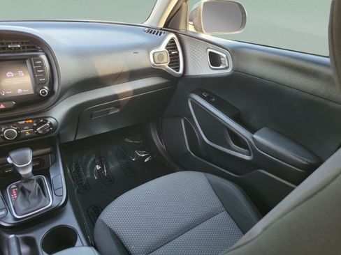 Used 2022 Kia Soul LX w/ Technology Package FWD image 20