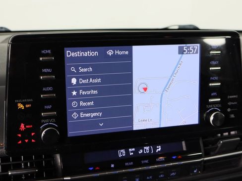 Used 2022 Toyota Sienna XSE image 36