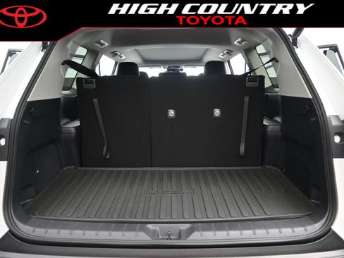 New 2026 Toyota Grand Highlander FWD image 25