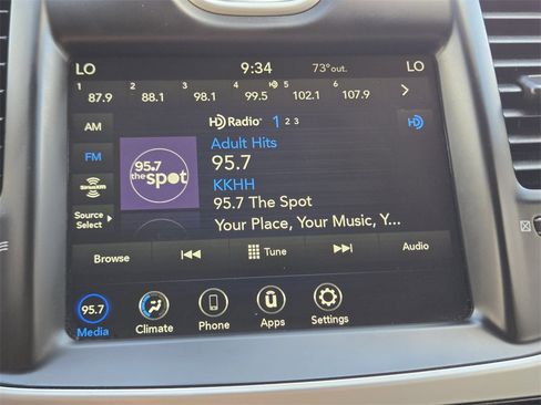 Used 2023 Chrysler 300 Touring image 19