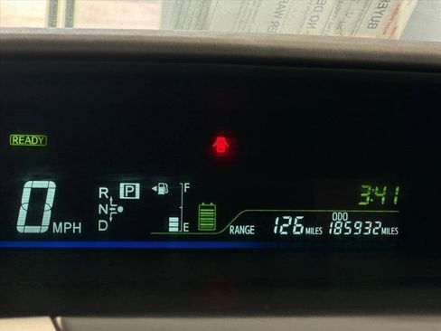 Used 2012 Toyota Prius V Two image 19