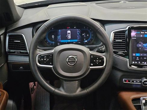 Used 2023 Volvo XC90 B6 Ultimate w/ Protection Package Premier image 20