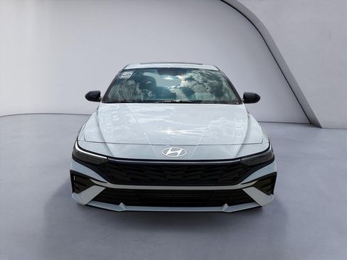 New 2026 Hyundai Elantra SEL Sport FWD image 8