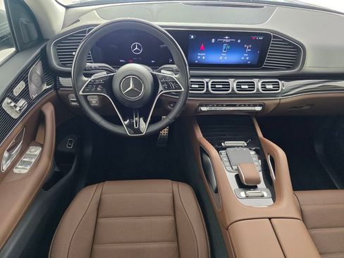New 2026 Mercedes-Benz GLS 450 4MATIC image 10