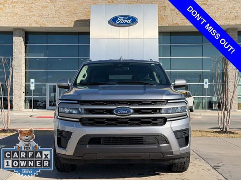 Used 2024 Ford Expedition Max XLT image 2