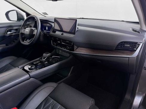 Certified 2025 Nissan Rogue Platinum AWD/4WD image 26