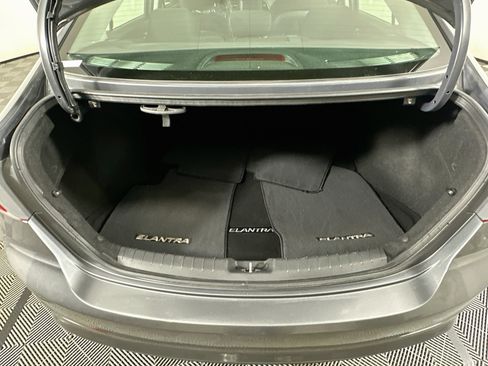 Used 2018 Hyundai Elantra SEL w/ Cargo Package FWD image 27