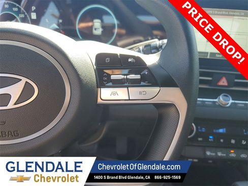 Used 2024 Hyundai Elantra SEL image 28