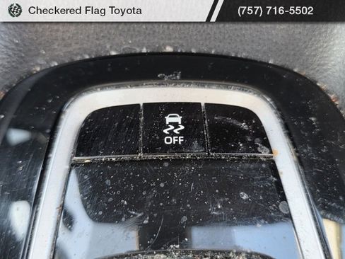 Used 2023 Toyota Corolla LE image 20